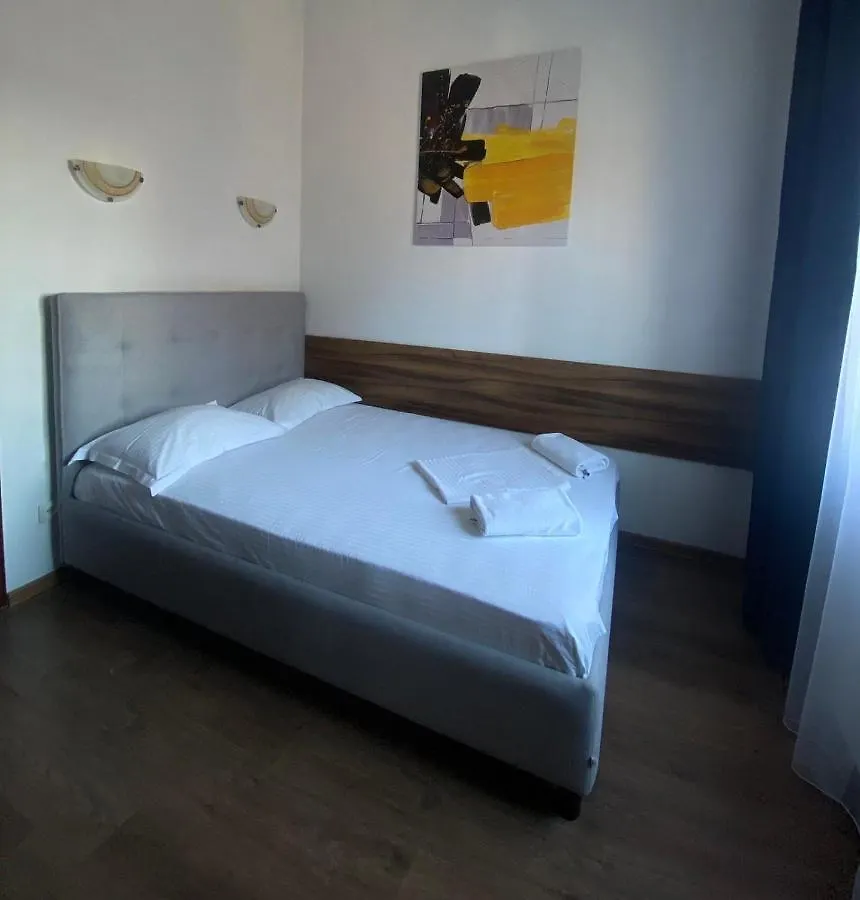 Leogrand Apartments On Kniazia Romana 26 Lviv 0*,  Ukrajna